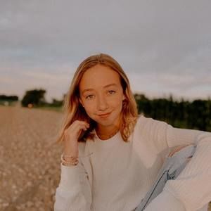 Meet your Posher, Isabelle